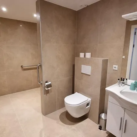 Tolstraat 75 - Senior Care 酒店 3*