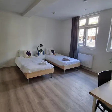 Hotel Tolstraat 75 - Senior Care